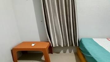 Quarto casal luxo | Wi-Fi de cortesia, roupa de cama