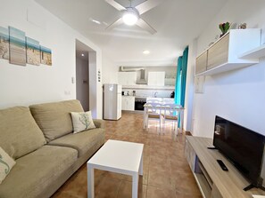 TV - PLS - Apartment with terrace and parking in Vera Playa (Vera playa)