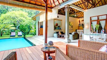 Comfort-Villa, 2 Schlafzimmer, eigener Pool | Wohnbereich