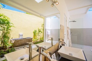 Design Villa, 3 Bedrooms, Private Pool | Bathroom | Hair dryer, soap, shampoo, toilet paper