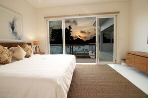 Villa Premium, 4 habitaciones, alberca privada | Caja de seguridad en la habitación y decoración personalizada 