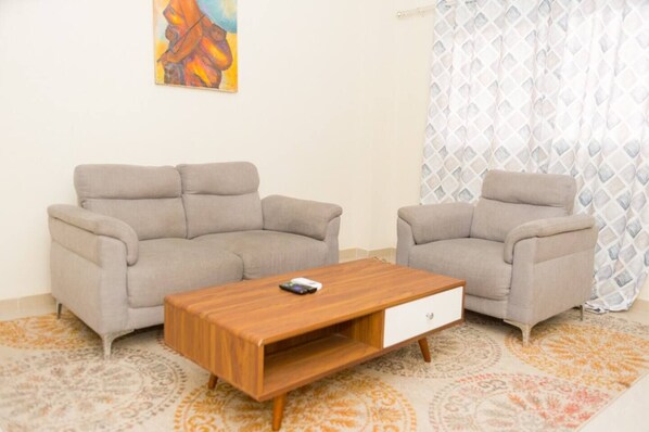 Interior - Centralized in Gombe & accessible - 1BR Entire rental unit in Kinshasa (Kinshasa)