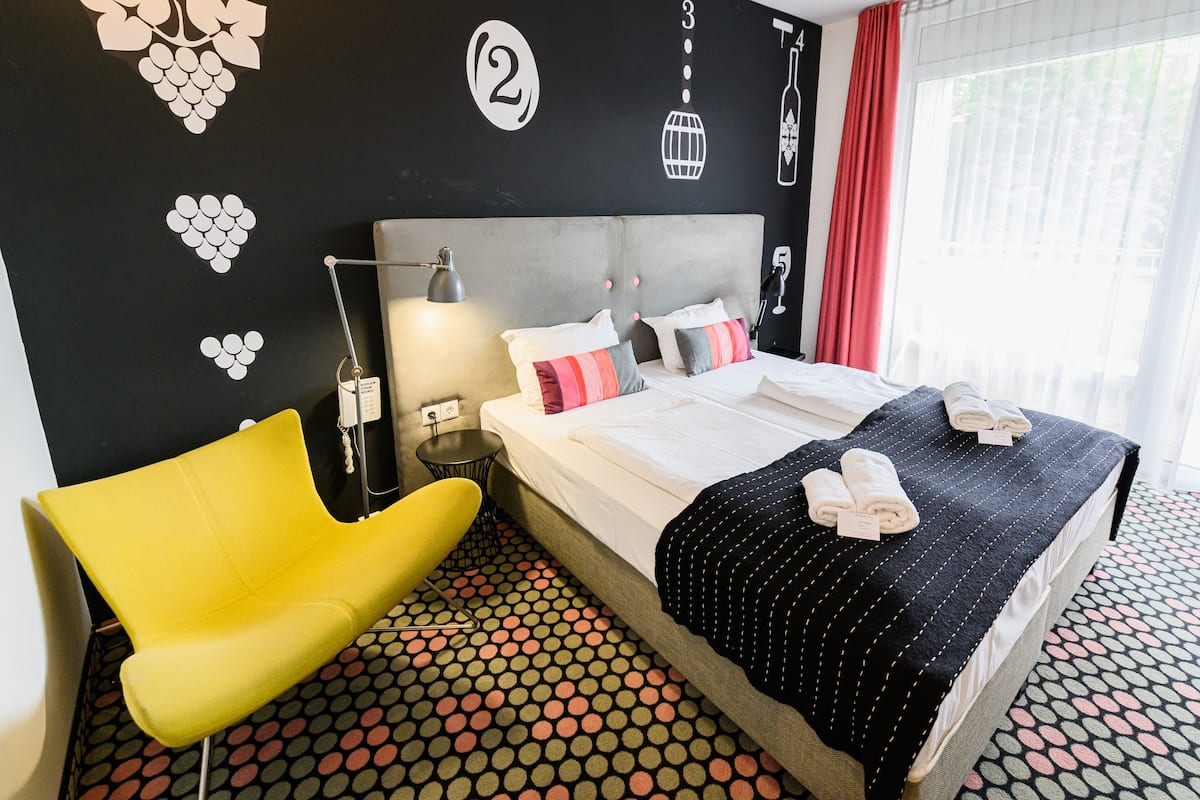 Premium Double Room | 1 bilik tidur, peralatan tempat tidur hipoalergenik, busa memori