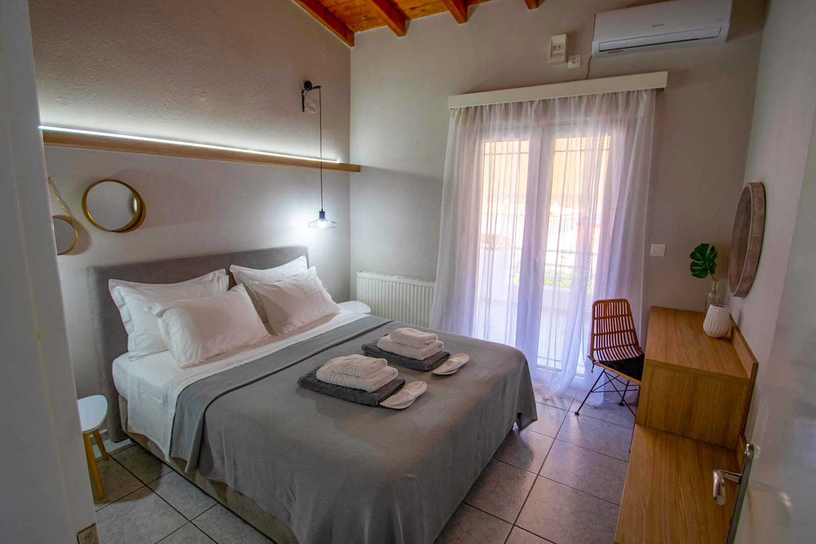 Classic Apartment | Individually decorated, individually furnished, laptop workspace