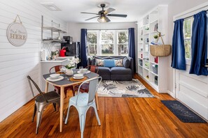 Interior - Romantic Getaway in Historic District! Walk to Attractions, Minutes to Beach! $300 in Free Tickets! (St. Augustine)