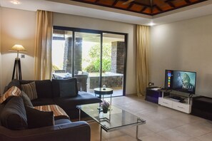 Smart TV - Beachfront Suite: Private Pool & Island Trip (La Place Belgath)