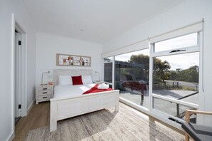 3 bedrooms, iron/ironing board, travel cot, free WiFi