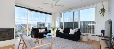 تلفزيون، مدفأة