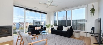 Bliss by Bell - 2 minute walk to Bell street!