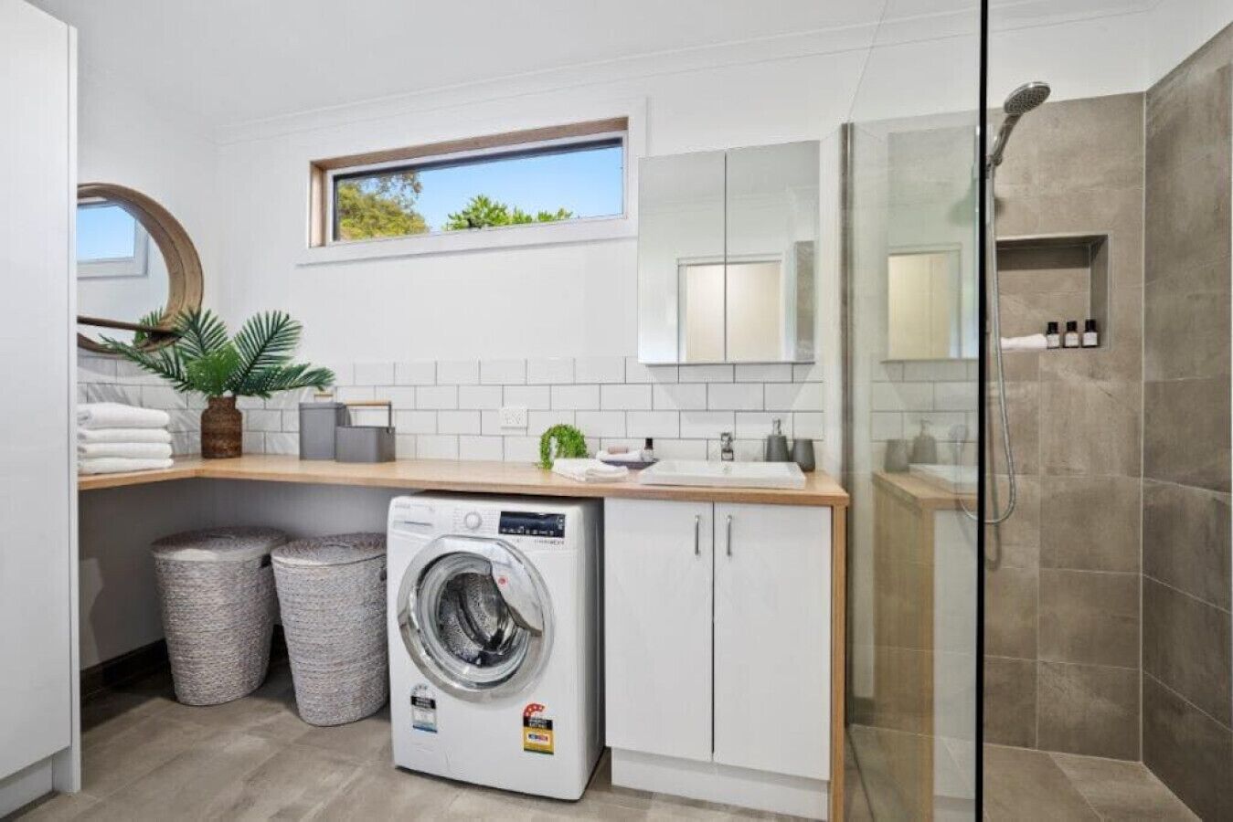 ヘアドライヤー、タオル