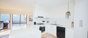 Cowrie Beach Haven- 600 meters to beach!