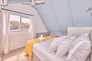 3 dormitorios, cuna de viaje, ropa de cama