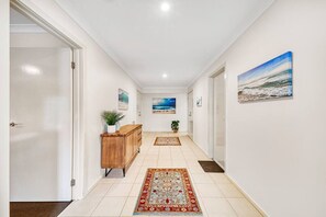 Interior - Beach Break - Barwon Heads (Barwon Heads)