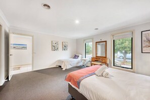 4 bedrooms, desk, iron/ironing board, travel crib