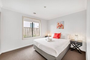 4 bedrooms, desk, iron/ironing board, travel crib