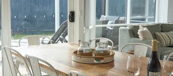 Coastal Family Lodge