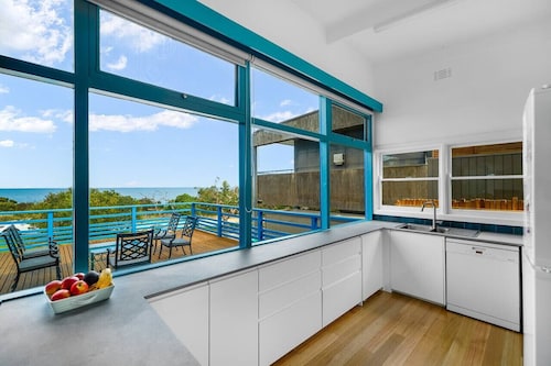 Point Roadknight treasure