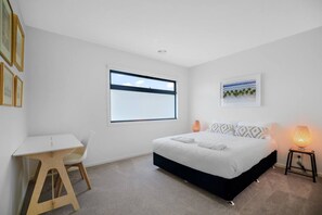 5 Schlafzimmer, Bügeleisen/Bügelbrett, kostenloses WLAN, Bettwäsche