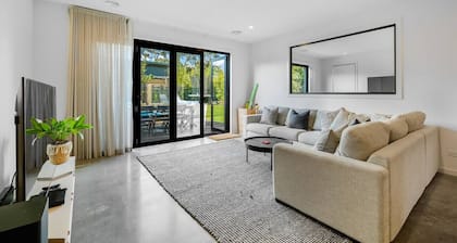 Barwon River retreat