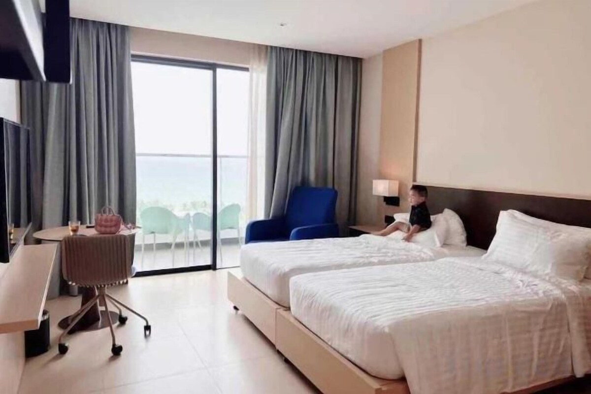 In-room safe, blackout curtains, iron/ironing board, free WiFi
