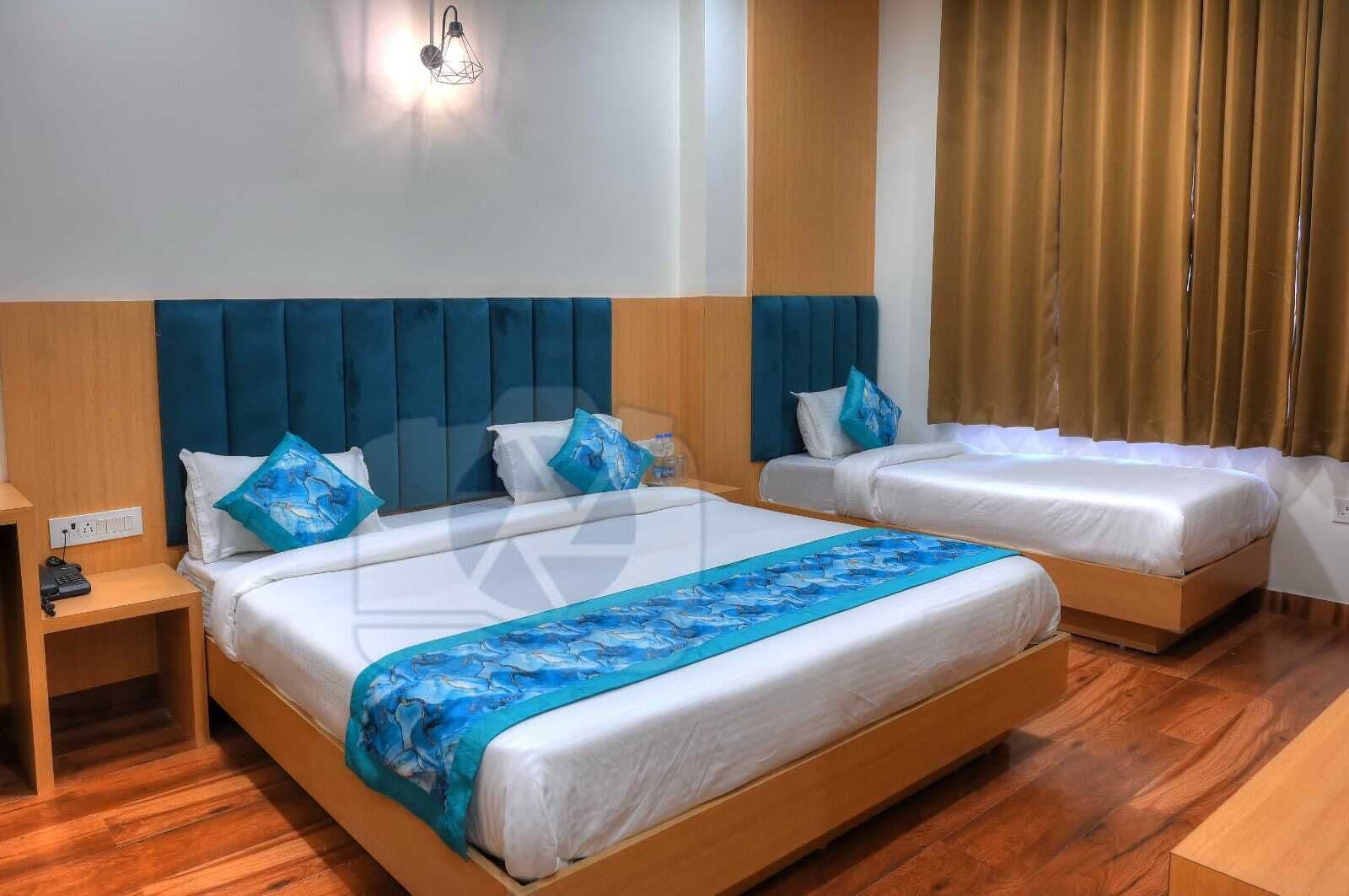 Executive Triple Room | Soundproofing, travel crib, free WiFi, bed sheets