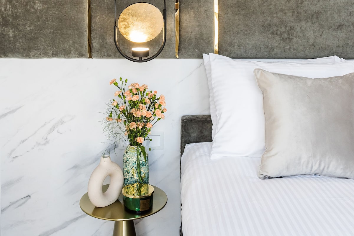 2 habitaciones, decoración personalizada y muebles diferentes
