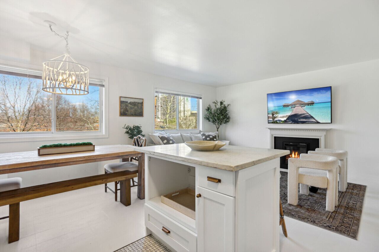 Crystal City Boutique Flats 2br / Free Parking 204 - Arlington, VA