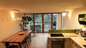 Fridge, oven, stovetop, toaster