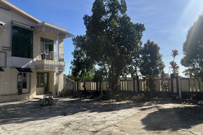 阿克巴里納旅館 O  