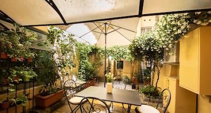 Madalina Apartment in Center Town