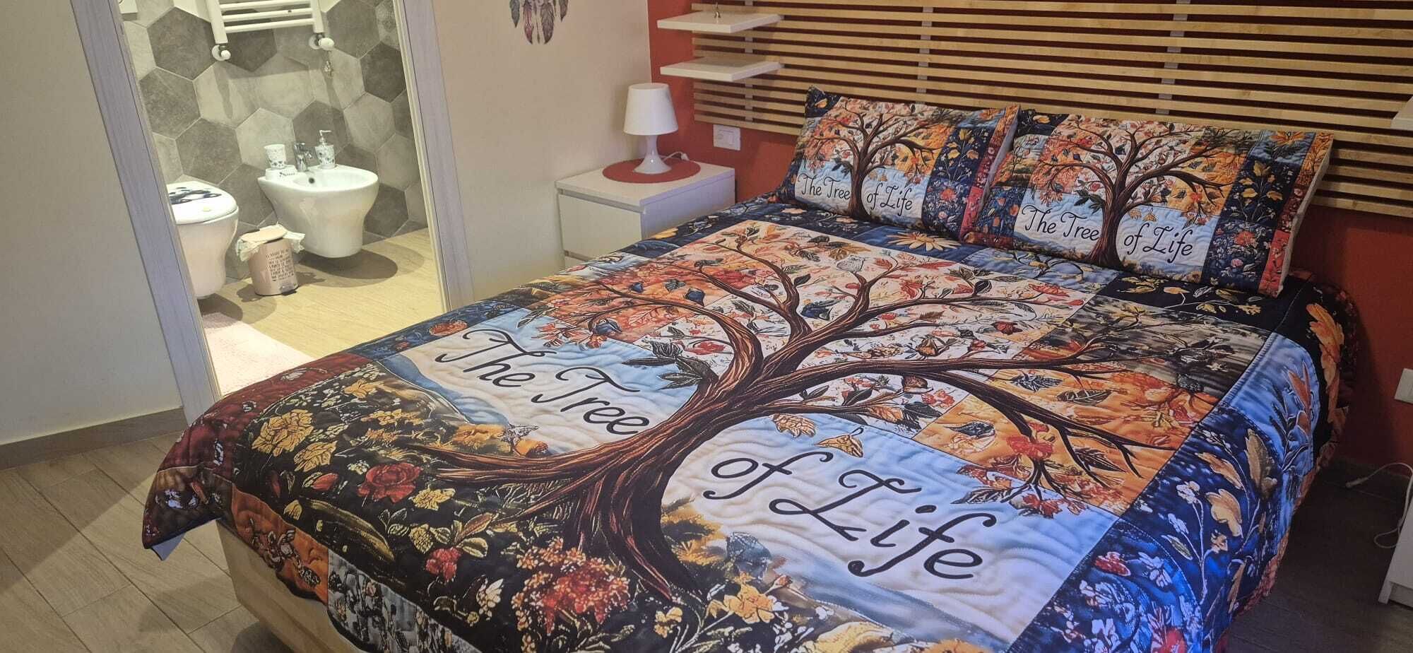 Camera Deluxe, 1 letto matrimoniale, bagno privato | Untuvapeitot, työpöytä, silitysrauta/-lauta, ilmainen Wi-Fi