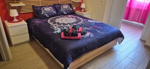 Camera Deluxe, 1 letto matrimoniale, bagno privato | Down duvets, desk, iron/ironing board, free WiFi - Lady D. Bed&breakfast  (Rome)