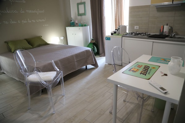 Deluxe Double Room, City View