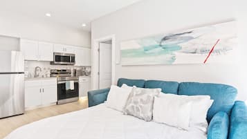 8 bedrooms, in-room safe, desk, iron/ironing board