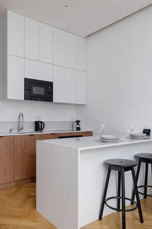 Private kitchen - Słowackiego Elegant Apartment by Renters (Kraków)