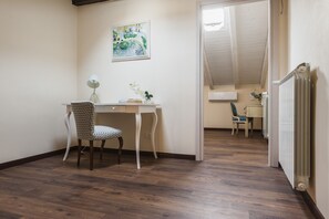 基础公寓 | 2 多间卧室、熨斗/熨衣板、婴儿床、免费 WiFi