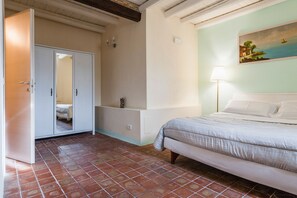 基础公寓 | 2 多间卧室、熨斗/熨衣板、婴儿床、免费 WiFi