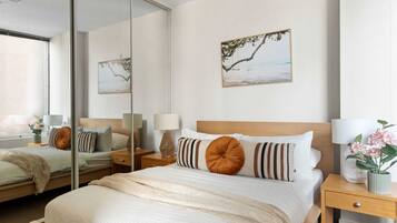 2 bedrooms, iron/ironing board, WiFi, bed sheets