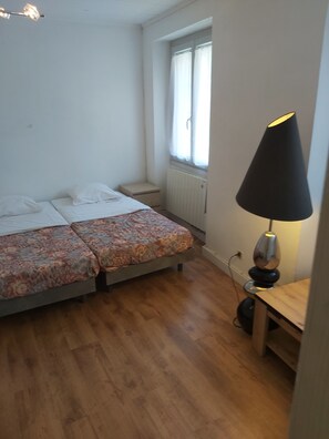1 chambre, draps fournis