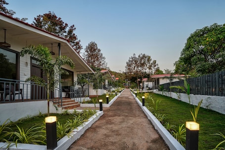 Deluxe Cottage, Garden View | 1 bedroom, free WiFi