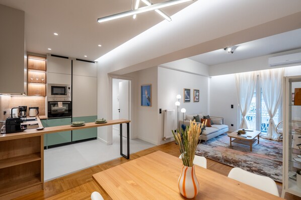 Interior - LIV - Modern Heavenly Retreat in Exarcheia (Athens)
