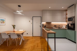 Fridge, microwave, oven, dishwasher