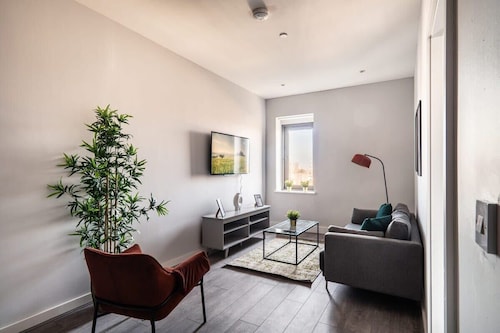 Smart 2 BR Apt in Crosby Road, Waterloo, Liverpool