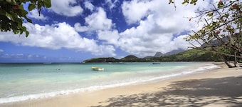 Impeccable 3-bed Villa in Anse Boileau!