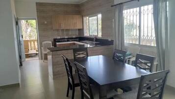 Vila | Tempat makan