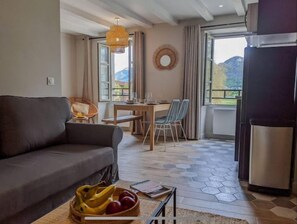 Living area - La Perle du Lac 3 - VUE LAC (Annecy)