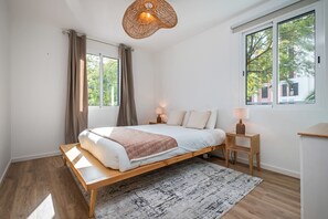 2 bedrooms, iron/ironing board, free WiFi, bed sheets