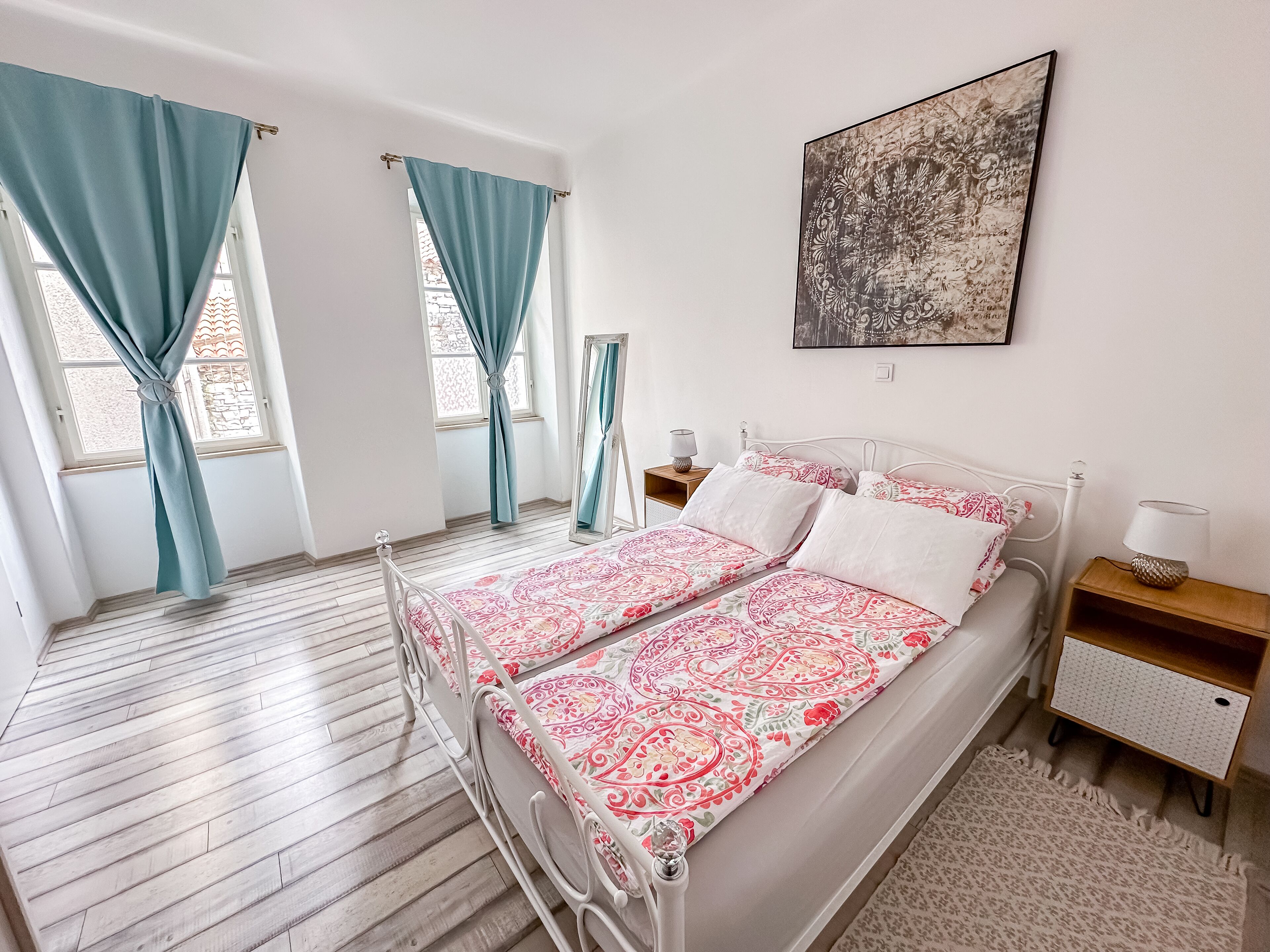 1 chambre, fer et planche à repasser, Wi-Fi, draps fournis