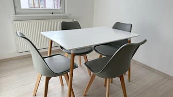 Apartment | Dining