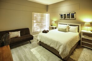 Comfort House | 3 bedrooms, individually decorated, individually furnished - Miss Martilda Langebaan 6-sleeper (Langebaan)